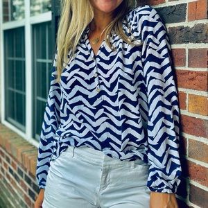 Lily Pulitzer size small lightweight top